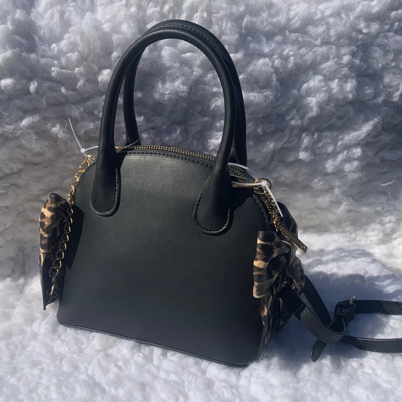 Betsey Johnson XOHOLLY DOME Black Satchel with Leopard Trim and Gold Hardware - Picture 5 of 15